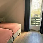 Cozy No 3 Wellness Hottub, Houtkachel En Airco Vakantiehuis *