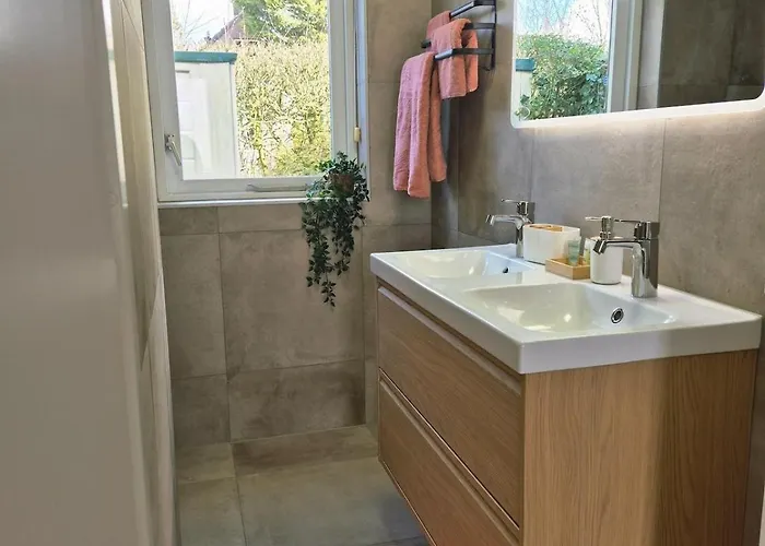 Cozy No 3 Wellness Hottub, Houtkachel En Airco بيت للعطل *